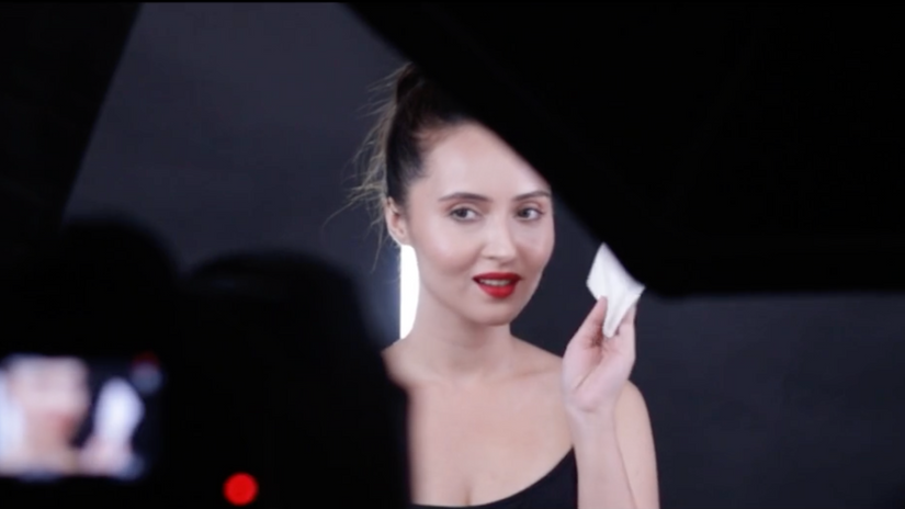 INSIGHT  COSMETICS BEHIND THE SCENES